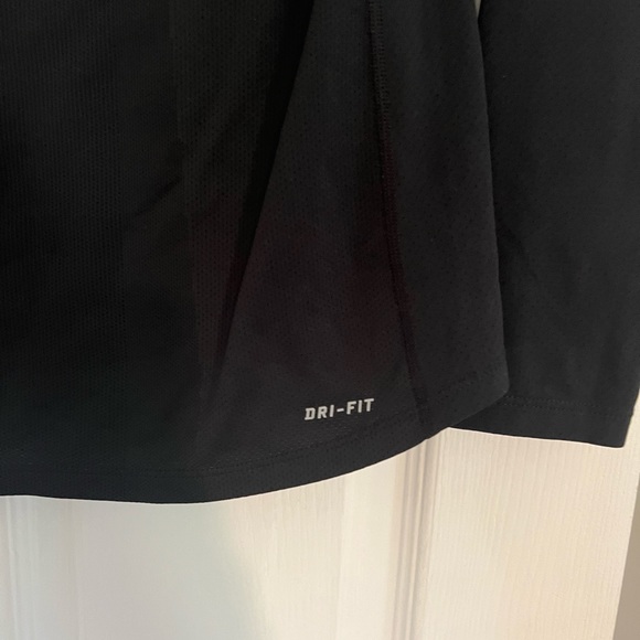 Nike Dri-Fit Running Shirt - Picture 6 of 6